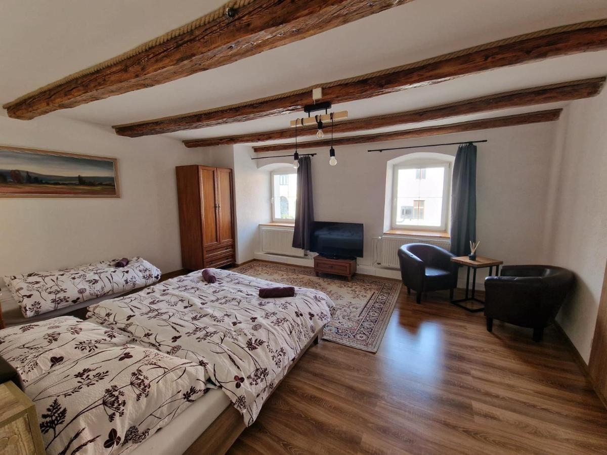 Apartman Velicka Vinaren Poprad Esterno foto
