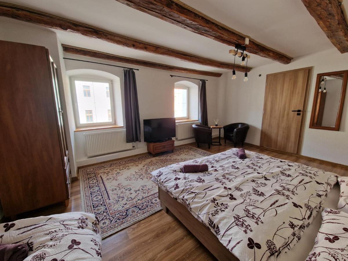 Apartman Velicka Vinaren Poprad Esterno foto