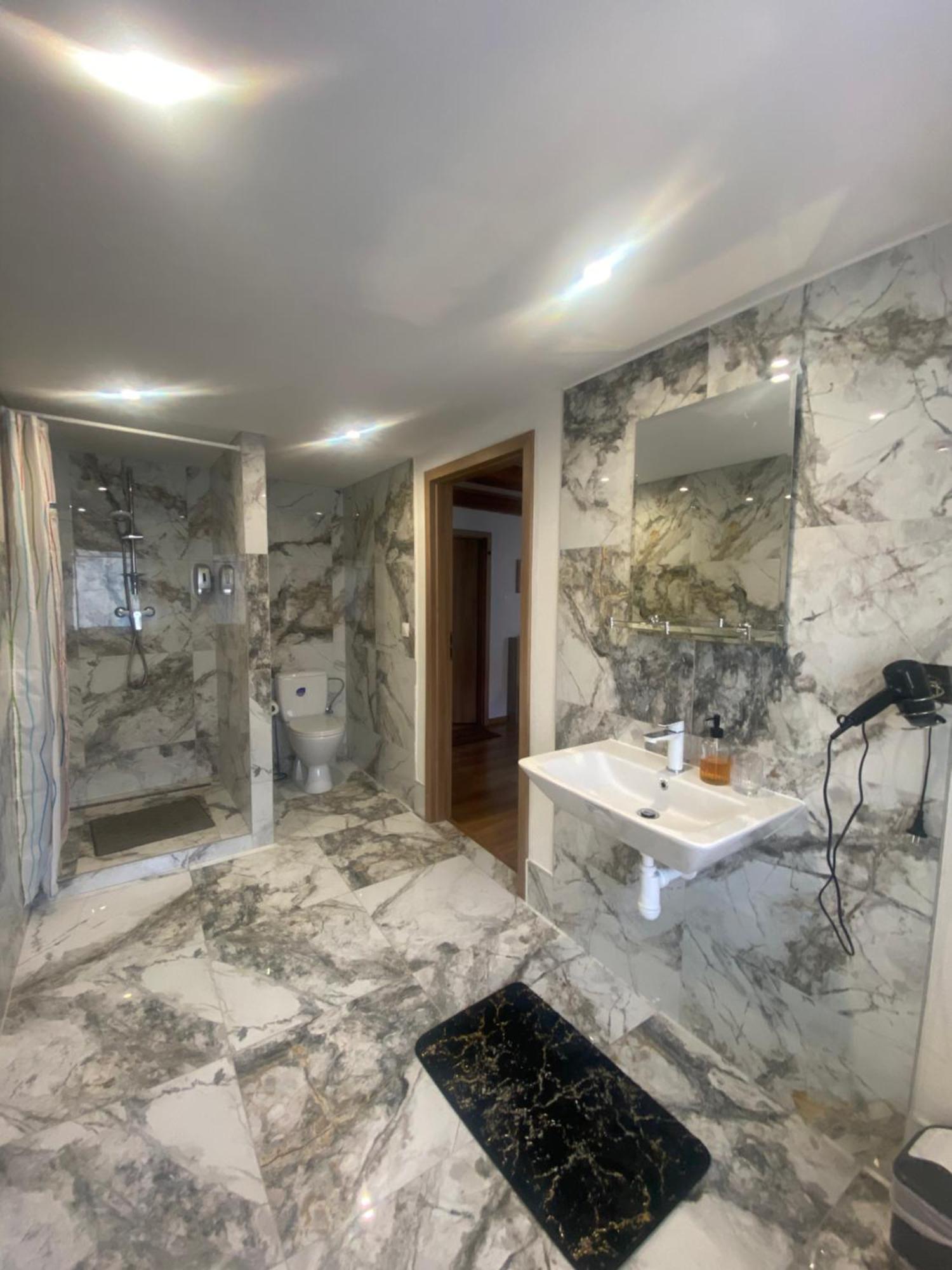 Apartman Velicka Vinaren Poprad Esterno foto