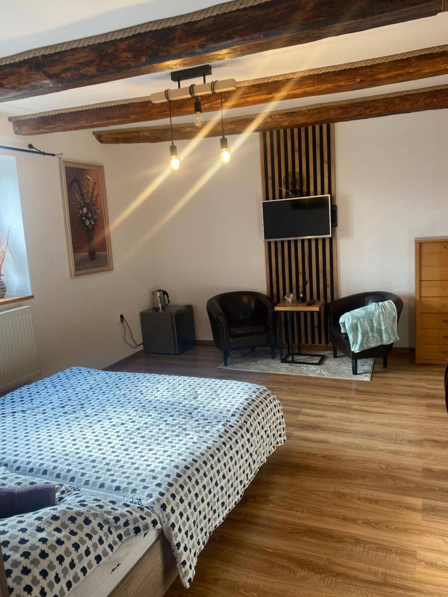Apartman Velicka Vinaren Poprad Esterno foto