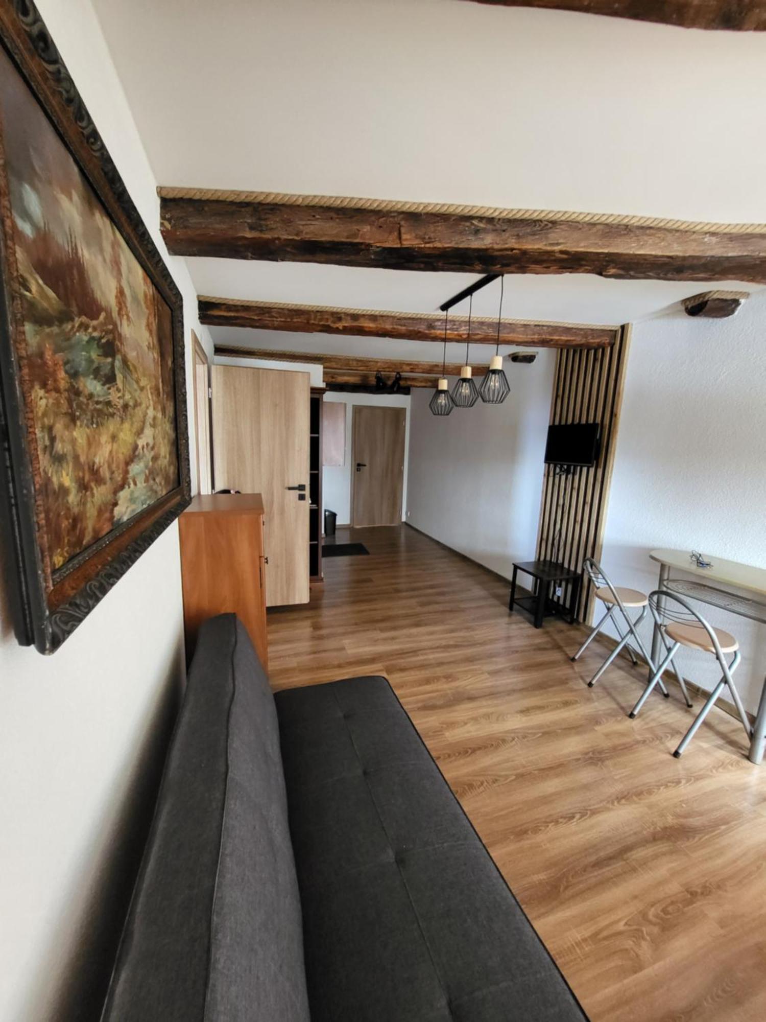 Apartman Velicka Vinaren Poprad Camera foto