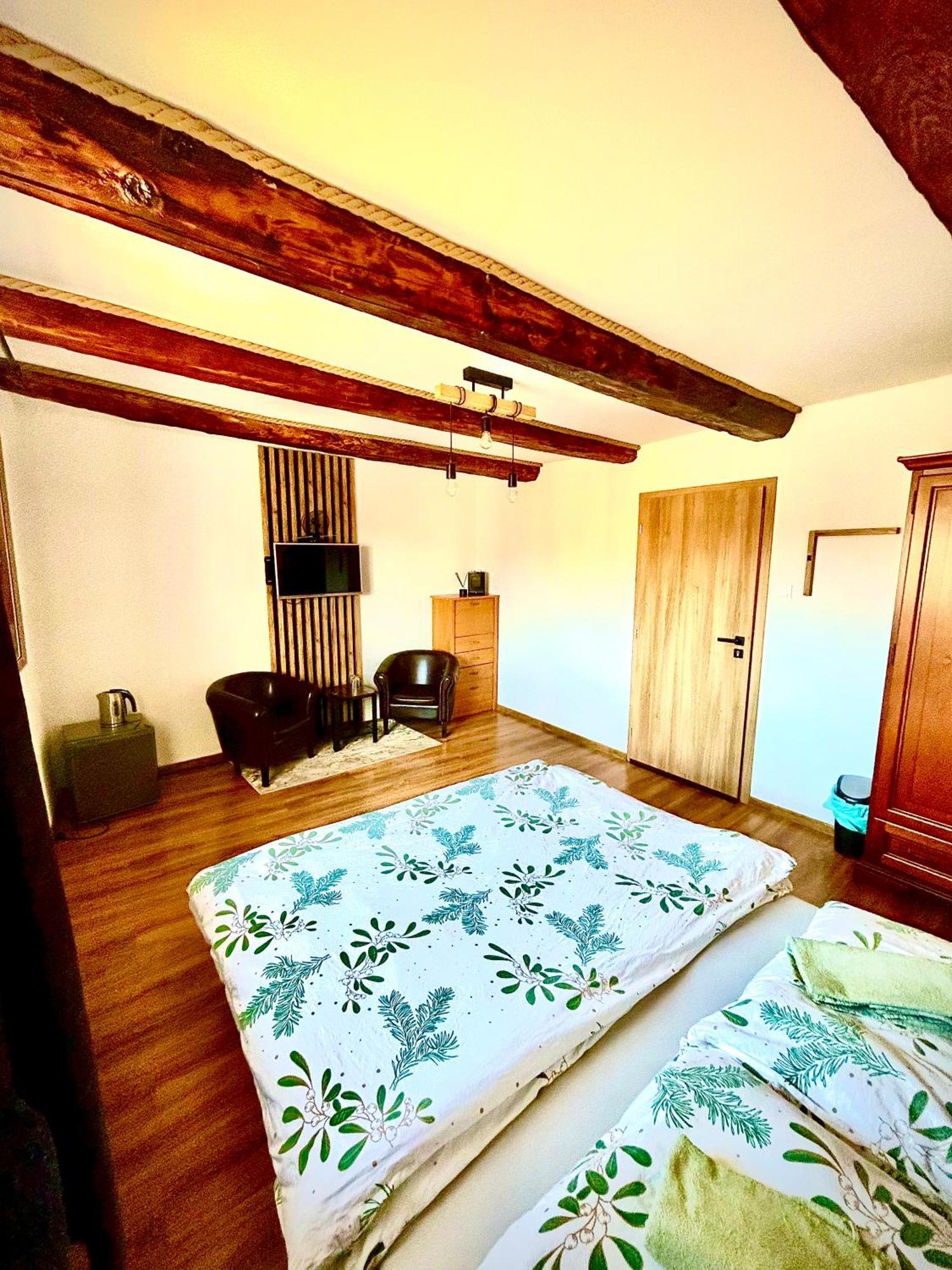 Apartman Velicka Vinaren Poprad Esterno foto